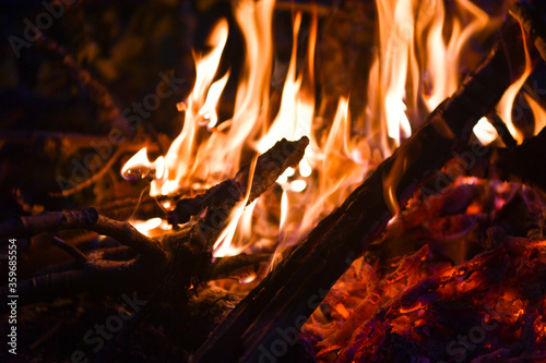 fire, flame, heat, wood, burn, fireplace, hot, bonfire, flames, campfire, burning, red, orange, warm, camp, night, light, camping, coal, black, yellow, barbecue, blaze, danger, ember