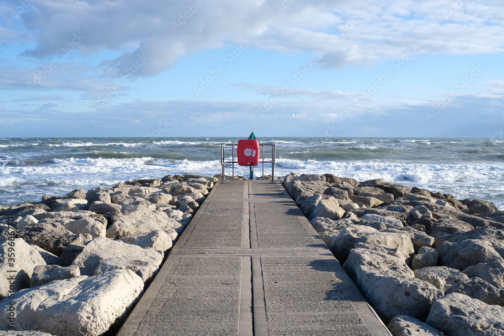 Obraz premium pier on the beach