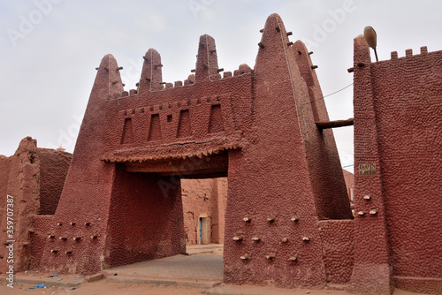 TIMIMOUN TOWN IN THE SAHARA DESERT IN ALGERIA