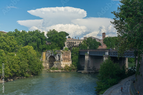 Ponte Rotto