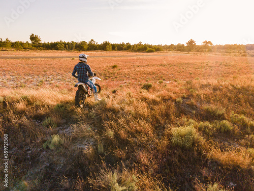 Enduro bike rider © homydesign