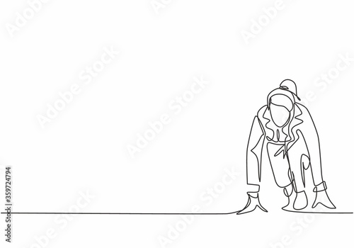 One continuous single line drawing of young happy businesswoman gets ready to doing sprint run on running track, from front view. Business race concept single line draw design vector illustration