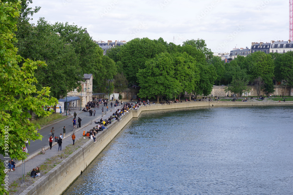 Berges de Paris après le confinement