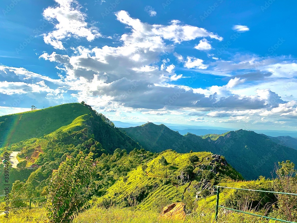 Obraz premium Sky and mountains