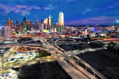Dallas City Skyline © Gregory
