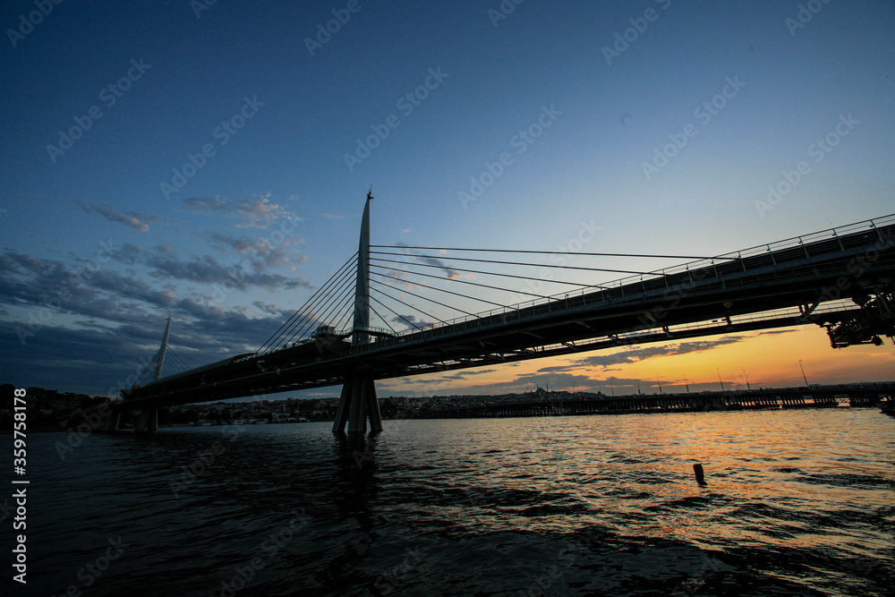 Obraz premium subway bridge. subway bridge lighting. 