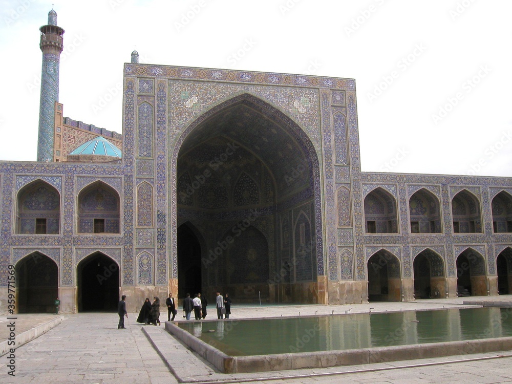 ISFAHAN, IRAN. ANCIENT CAPITAL OF PERSIAN EMPIRE. 