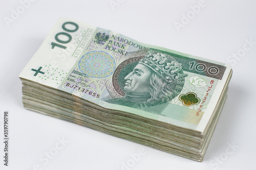 Banknoty 100 PLN, polskie pieniądze. © Jan