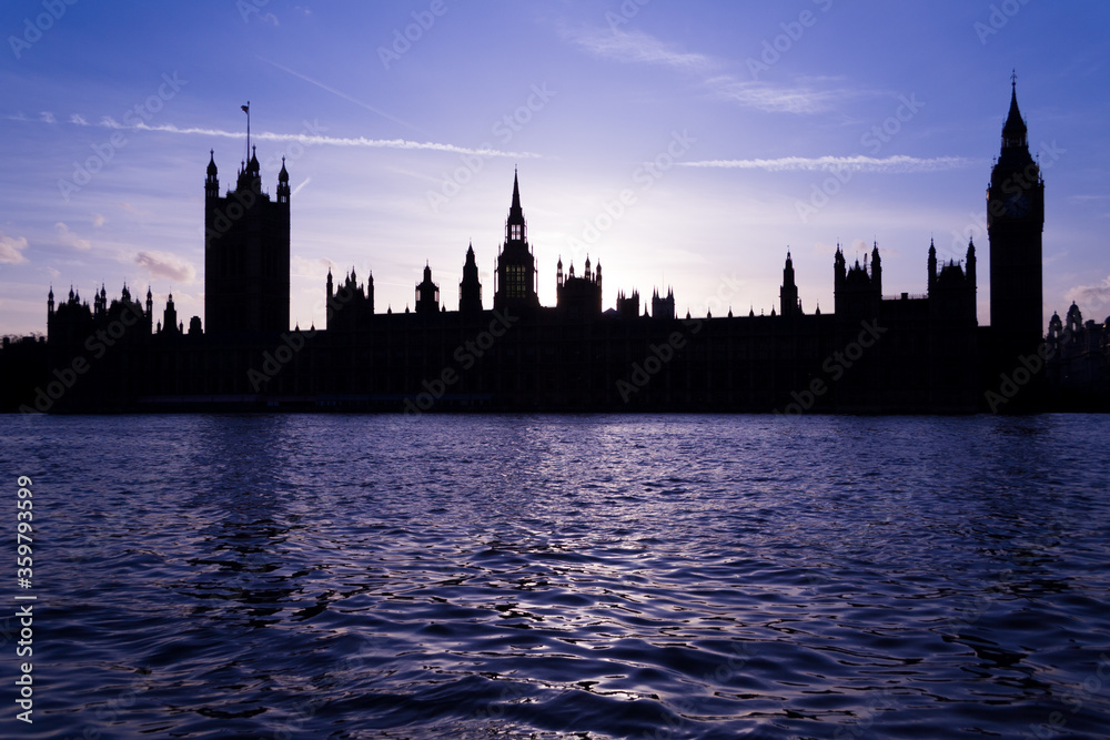 El palacio de Westminster (The Houses of Parliament) El palacio de Westminster (The Houses of Parliament)