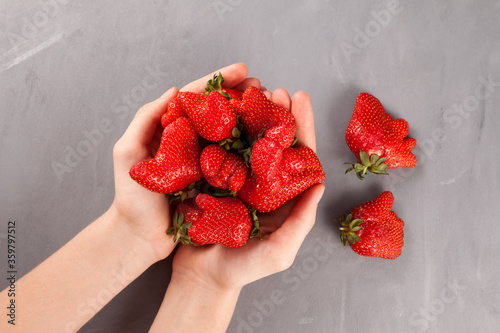 Bild auf Leinwand Fresh juicy berries