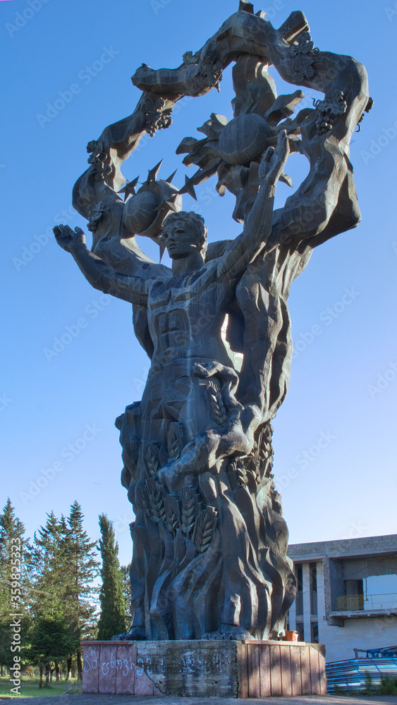 Obraz premium Huge double-sided statue in the city of Khobi, Samegrelo Zemo Svaneti, Georgia.
