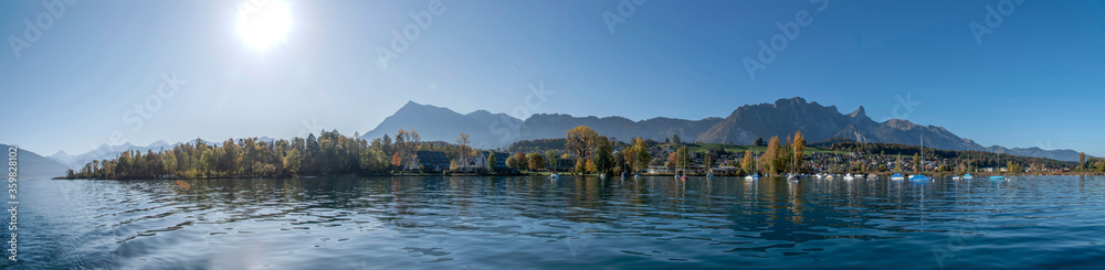 Fototapeta premium Panorama vom Thunersee
