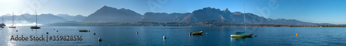 Panorama vom Thunersee am morgen