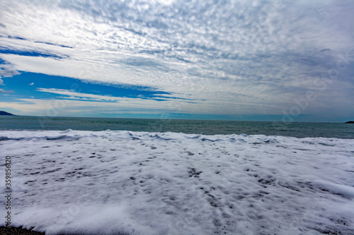 海岸　砂浜　荒々しい © Imaging L