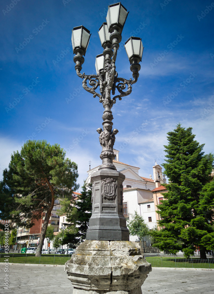 Farola en la plaza de La Antigua , Valladolid