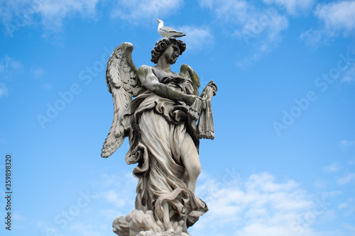 angel statue in rome