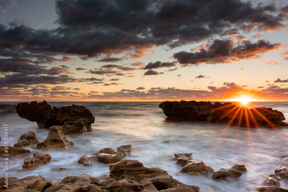Fototapeta premium sunset over the sea