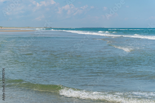 Fototapeta Naklejka Na Ścianę i Meble -  Waves Hitting Beach 4