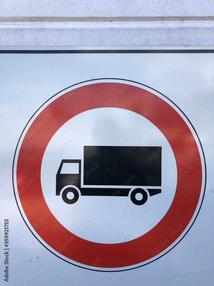 divieto camion passaggio Stock Photo Adobe Stock