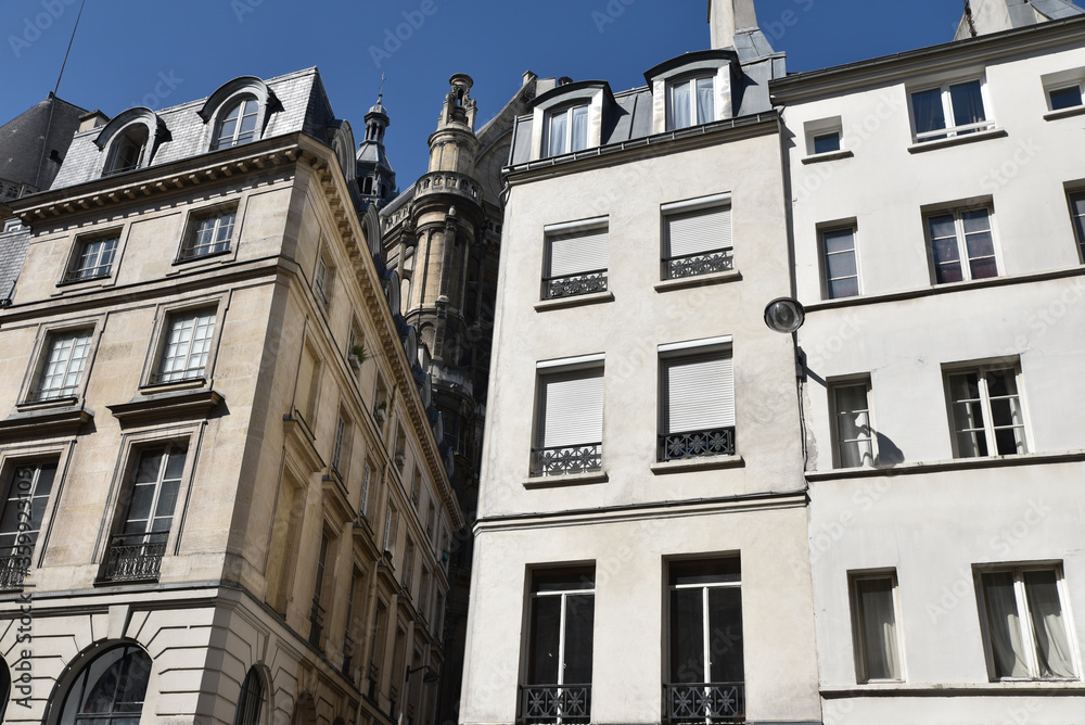 Façades d'immeubles à Paris, France