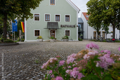 Obertraublinger Rathaus, Gemeindeverwaltung, Rathausplatz photo