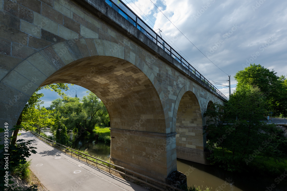Eisenbahnbrücke in Sinzing bei Regensburg
