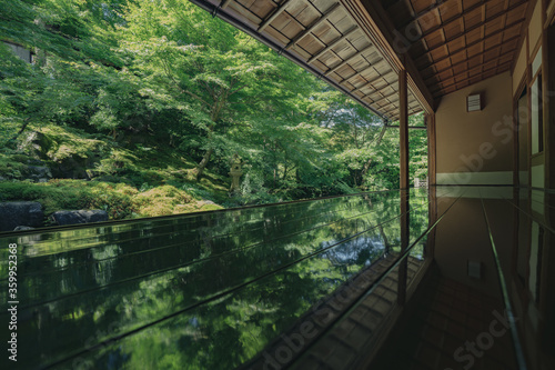 京都　瑠璃光院　春　夏　広告　素材　リフレクション　写経　反射　日本家屋　数寄屋造　日本庭園
歴史　中村外二　犬養毅　お寺　寺　八瀬　大原　瑠璃