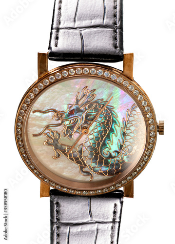 luxury watches with iridescent pearl pearl. Limited hours with the Chinese dragon. Luxury gold diamond watches. Mosaic clock