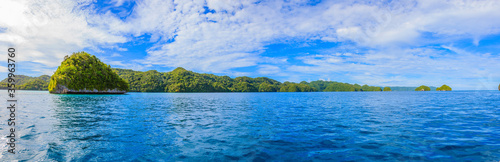 Blue waters between coral islands in Palau © Aquarius