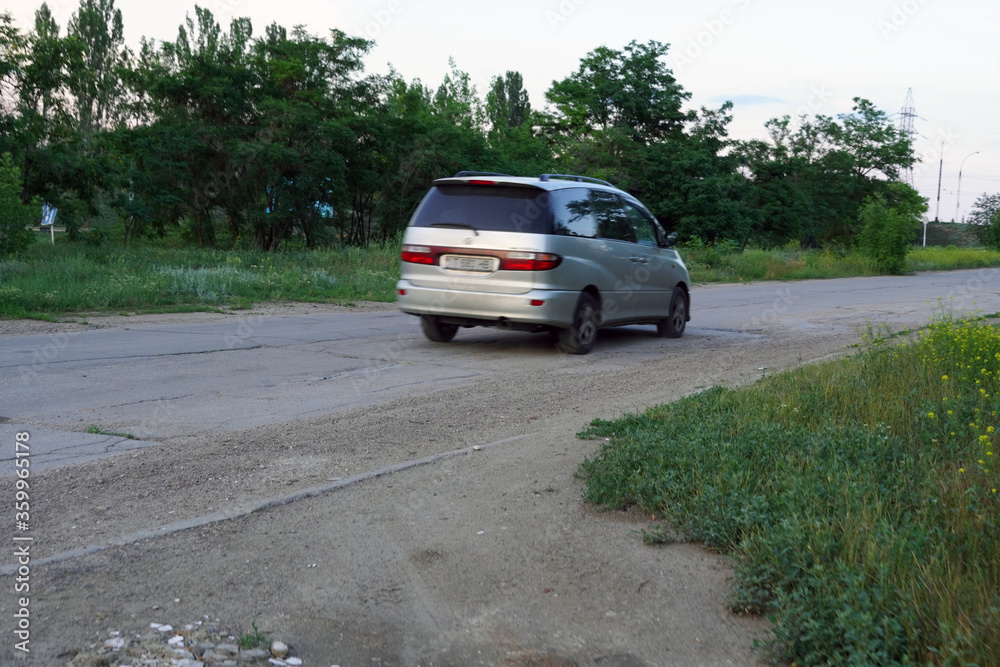 Fototapeta premium samochód jest na drodze
