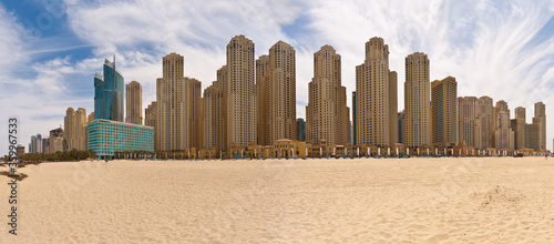 Canvas Print Panoramic picture of apartment buildings in Dubai Marina district