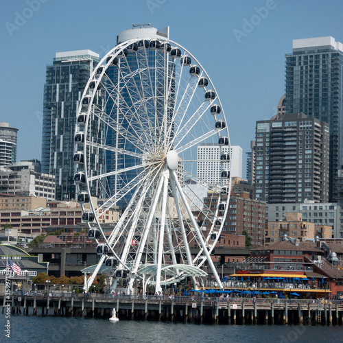 Seattle s Great Wheel on the waterfront skyline in Washington State.