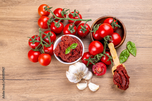 Fresh tomato and tomatoes p...