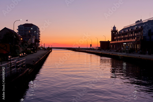 Wallpaper Mural Kanał portowy Darłówko, Darłowo, Latarnia morska Torontodigital.ca