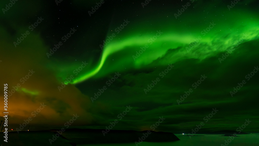 Polarlichter über Havoysund, Finnmark, Norwegen