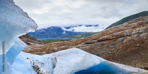 White and blue ice of Svart...