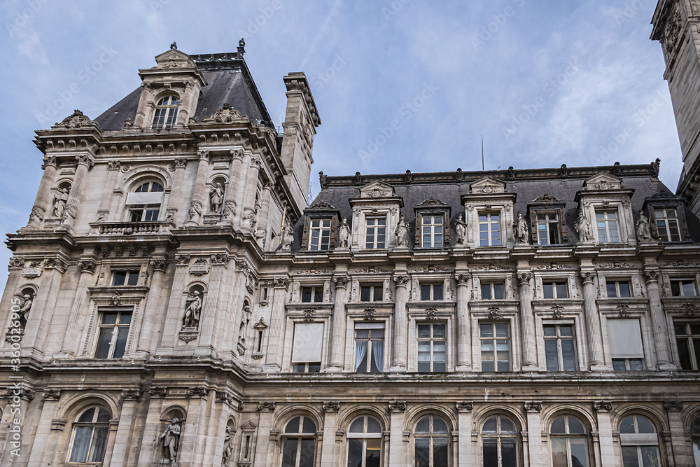 Paris Hotel-de-Ville architectural fragments. Paris Hotel-de-Ville - Neo-Renaissance building of City Hall. Paris's City administration has been located on the same location since 1357. Paris, France.