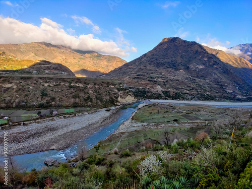 Canvas Print lake in the mountains Uttarakhand india