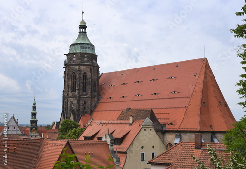 Blick vom Schloss Sonnenstein auf die Stadtkirche St. Marien