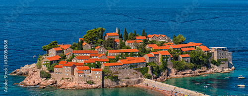 View on the old town of Sve...