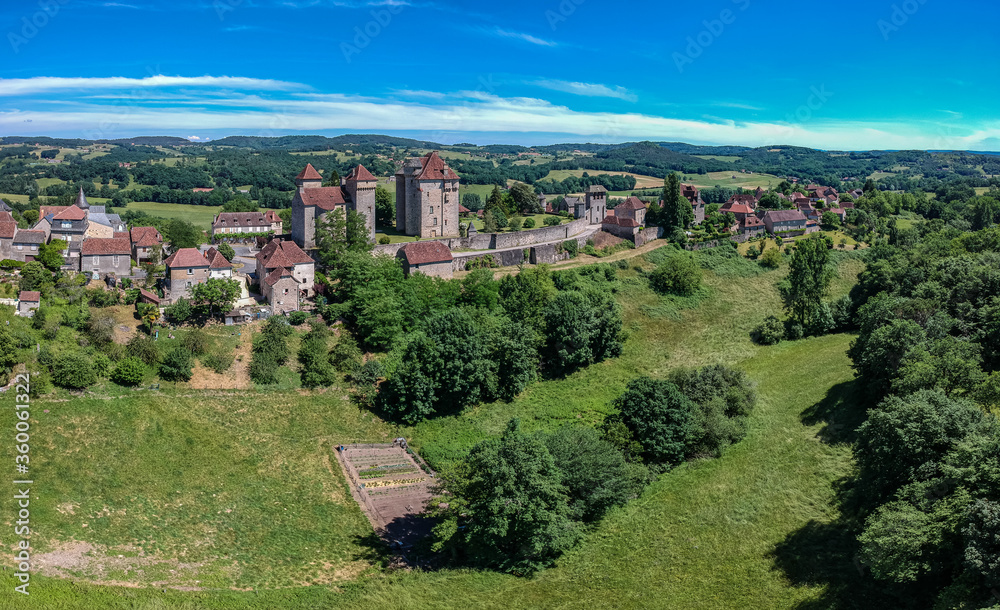 Curemonte (Corrèze, France) - Vue aérienne de la cité médiévale