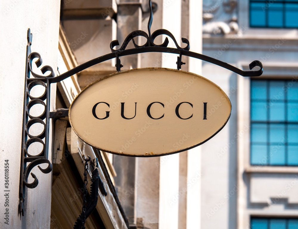 Zdjęcie Stock: Italian Luxury Fashion Brand Gucci Shop Sign, Gucci was  founded in 1921 - 04 May 2014, London, England | Adobe Stock