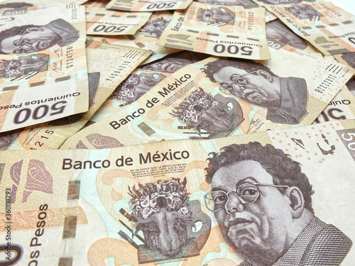 500 Mexican peso bills backgorund