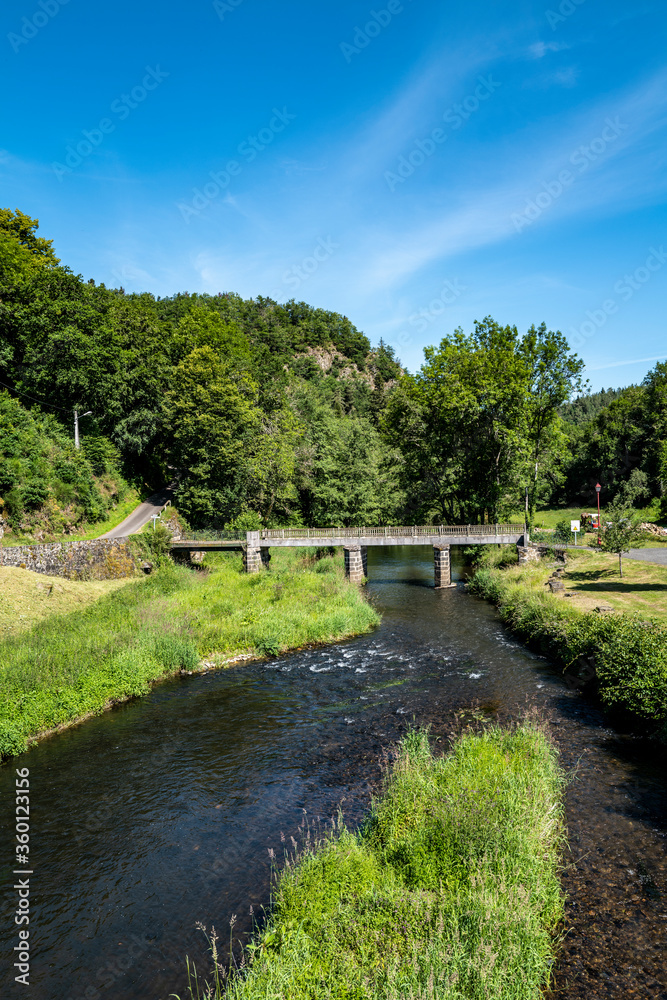 rive gauche et rive droite