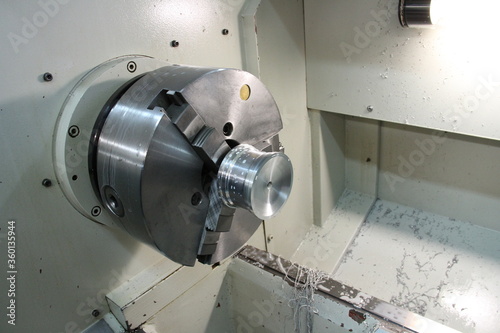 CNC Felga Frezowanie Toczenie Turning process CNC Metal working 