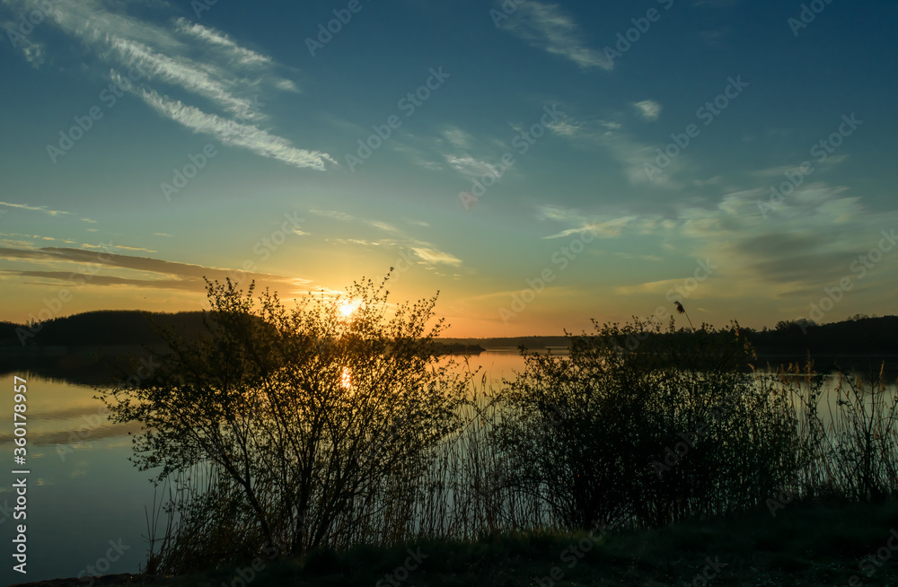 Fototapeta premium Sonnenaufgang am Niegripper See