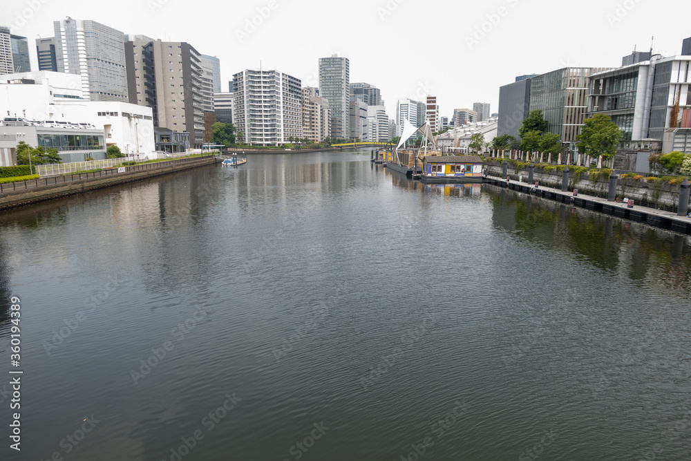 浮かぶ都市の運河