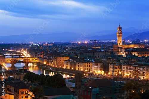 Fototapeta Naklejka Na Ścianę i Meble -  Florence at night, Italy