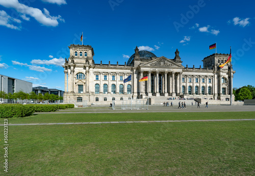 Fototapeta Naklejka Na Ścianę i Meble -  Building of the reichstag, german parliament in Berlin