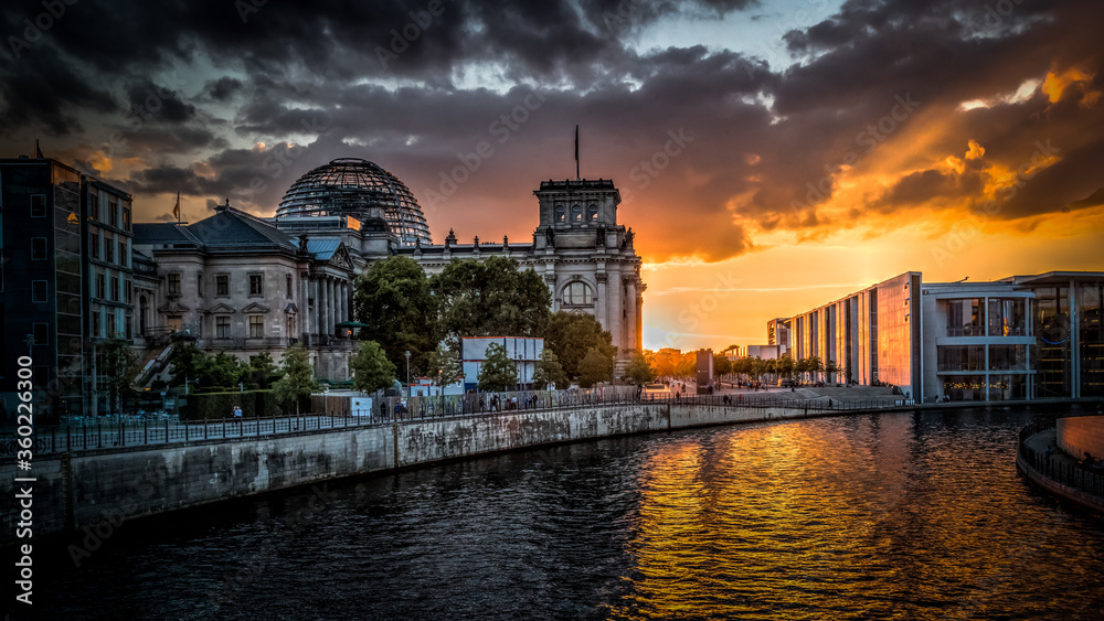 Sunset over German Parliament 